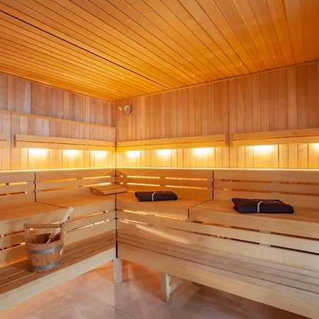 格兰维斯塔水疗集团酒店 4* 坎皮卡福特