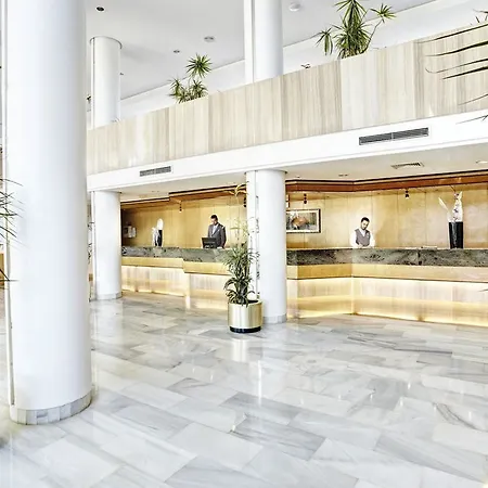 格兰维斯塔水疗集团酒店 4* 坎皮卡福特